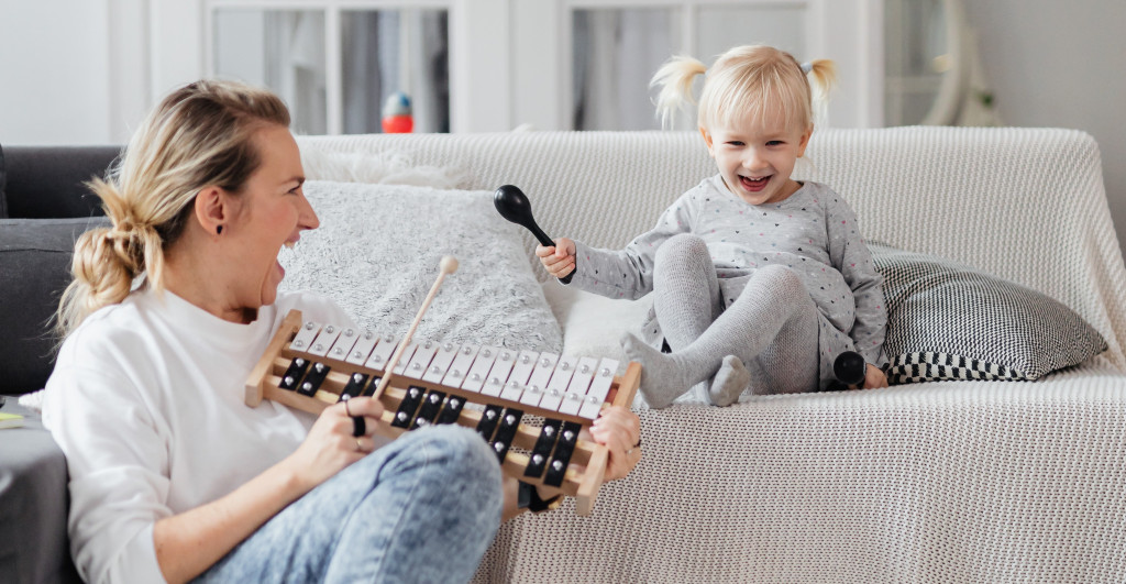 Paire de Maracas - Ce jouet permet aux enfants de découvrir la musique en  sollicitant leur concentration tout en exerçant leur s