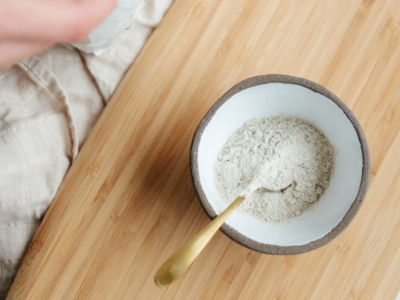 L'argile verte & l'argile blanche : pour une peau lisse au naturel