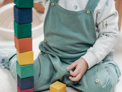 Les cubes en bois : un classique pour tous les âges