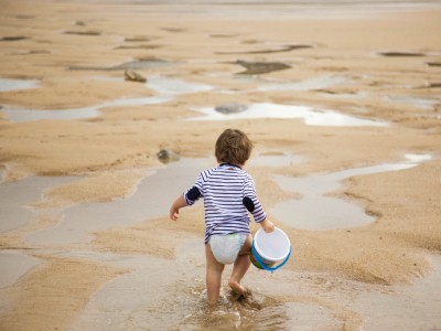 Les 5 indispensables bébé à glisser dans votre valise