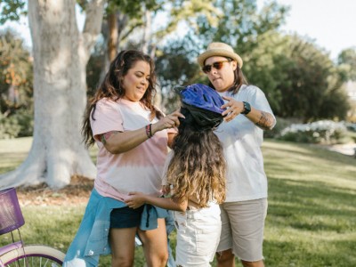 Excursion vélo en famille ? Tous équipés de la tête aux pieds