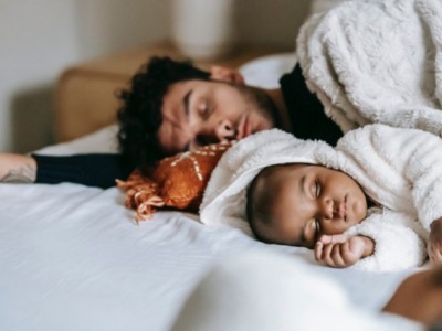 Hoe maak je de overgang naar het zomeruur zachter voor je baby?